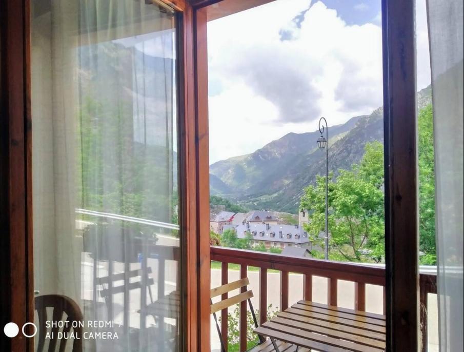 Apartamento En Boi Bohi Luaran gambar